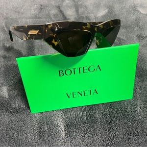 Bottega Veneta sunglasses cat eye